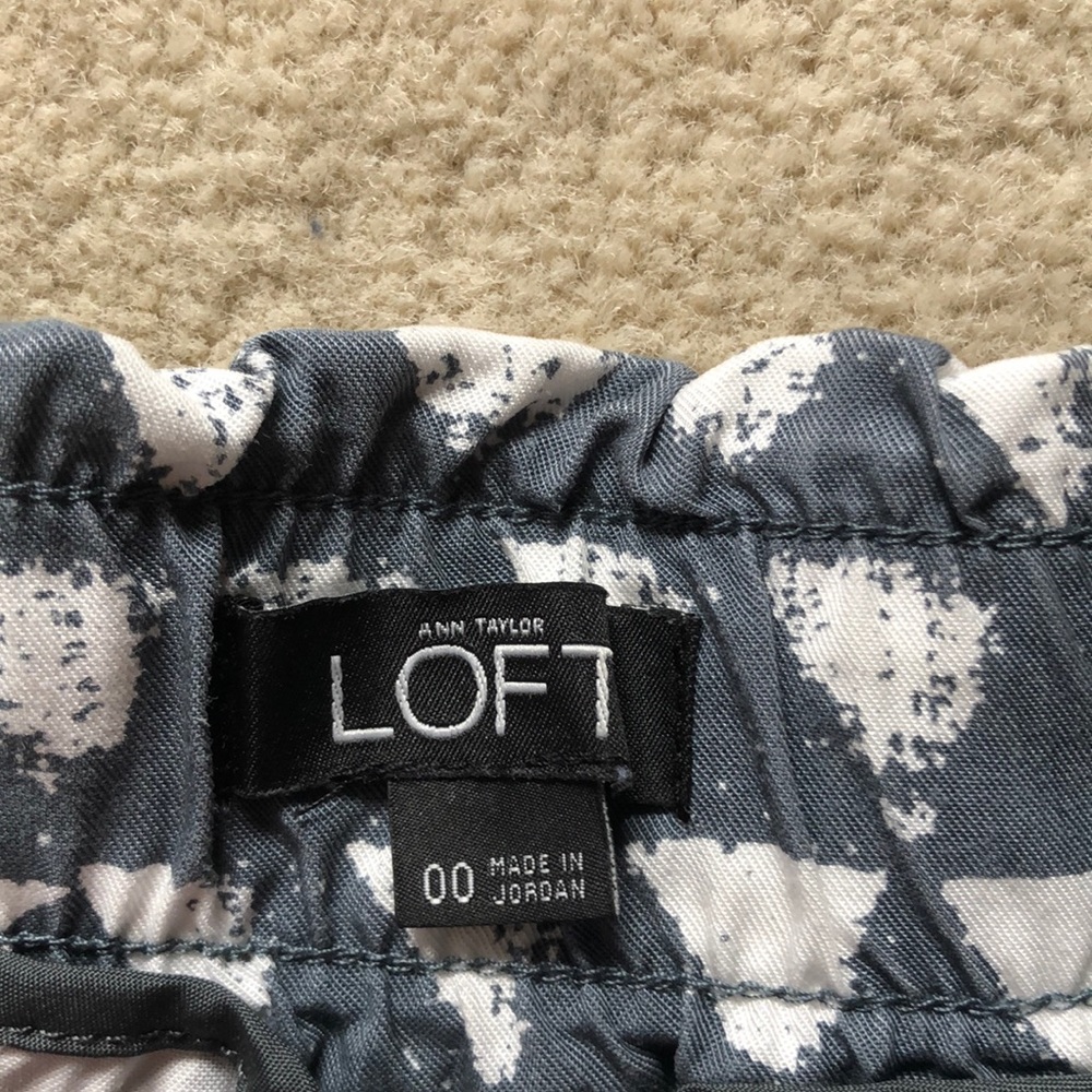Shorts - Picture 3 of 5